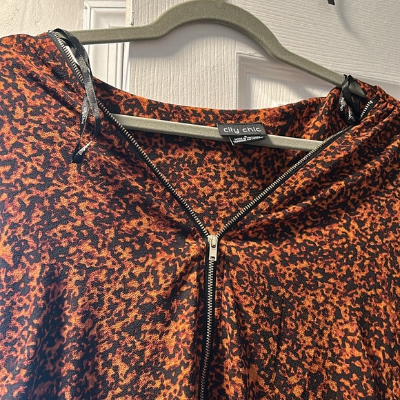 City Chic leopard print sexy dress zip front - Picture 3 of 5